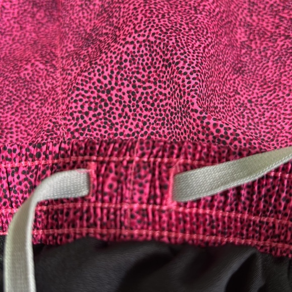 Nike Dri-Fit Running shorts,panty lined,elastic drawstring waist,mesh side panel - Picture 6 of 7